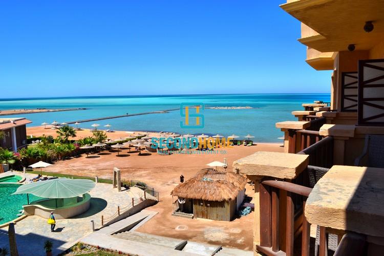 2 bedroom Apartment with Sea View and Private beach